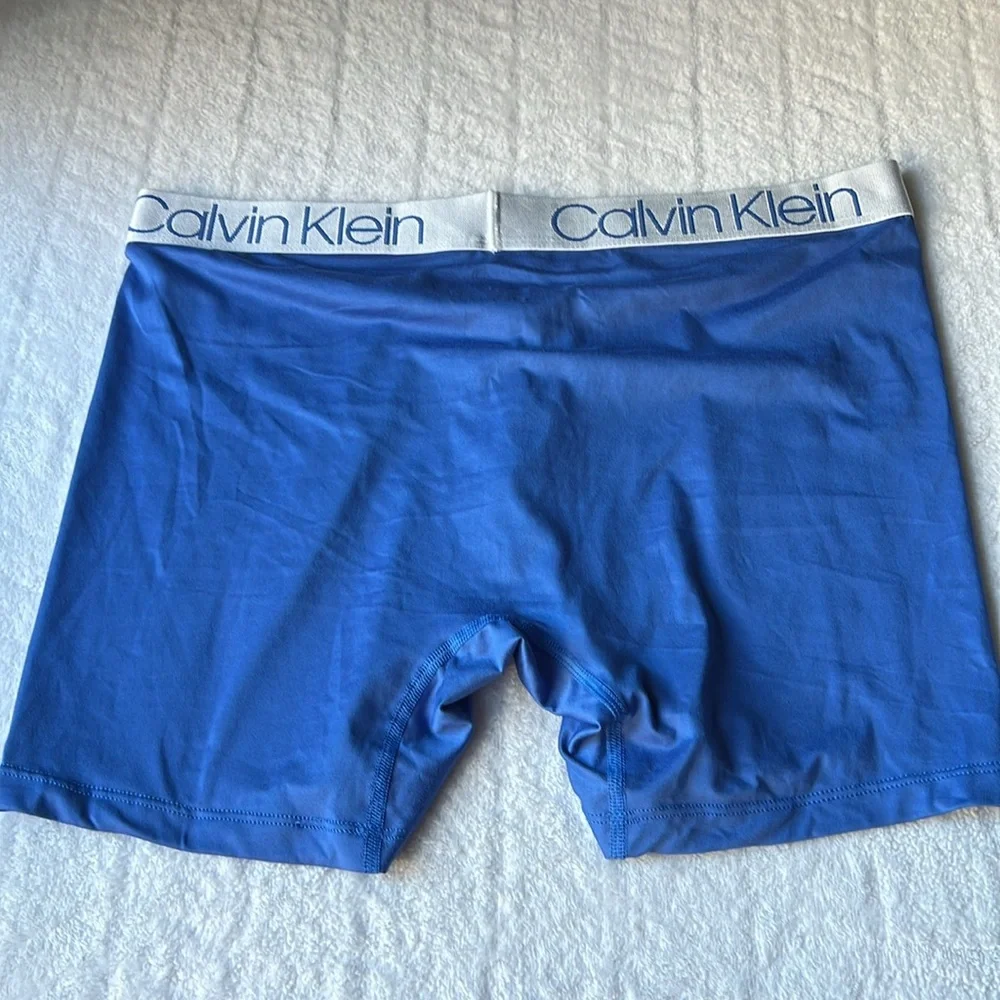 Calvin Klein Men's Blue Gradient Boxer Briefs - 3 Pack